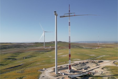 BayWa r.e. sells Spanish 199 MW wind and solar project to Encavis AG