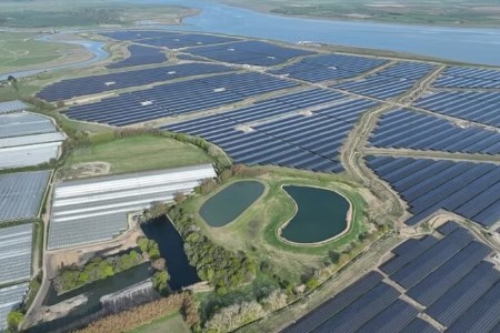 RES wins contract to operate UK's largest solar farm - Energy News 247